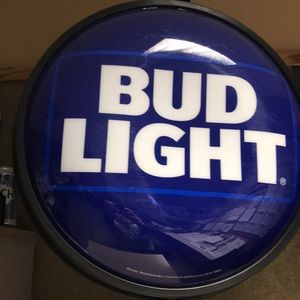 Meet your Posher, Dennis